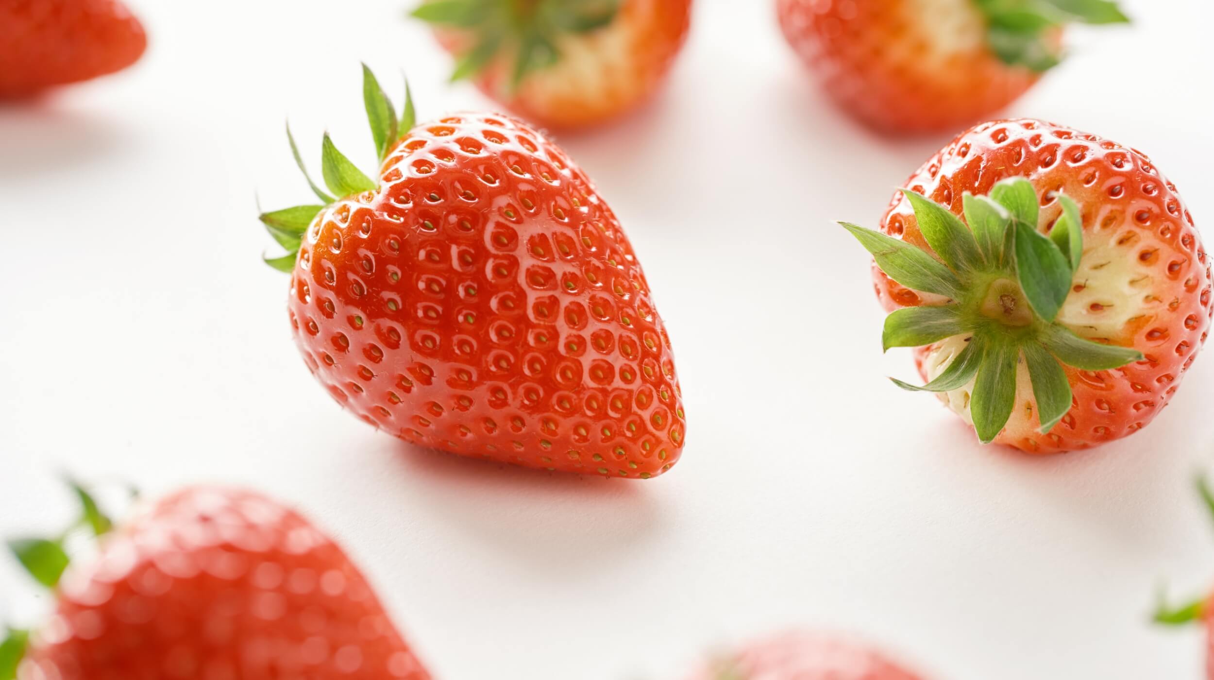 奈良の豊かな自然の中、美味しさを追求した高品質な苺を育てています。